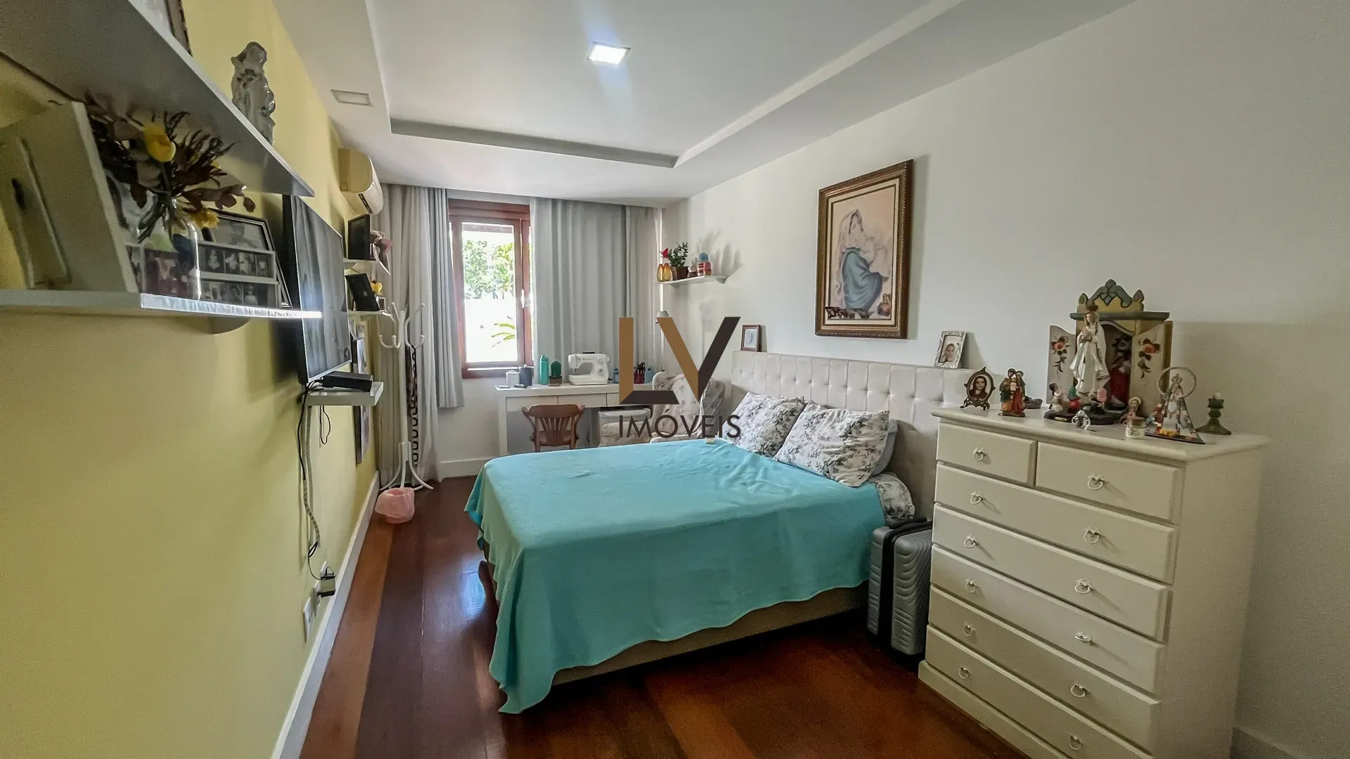 Furnished house with open-plan kitchen, 4 bedrooms and 5 baths — photo 52