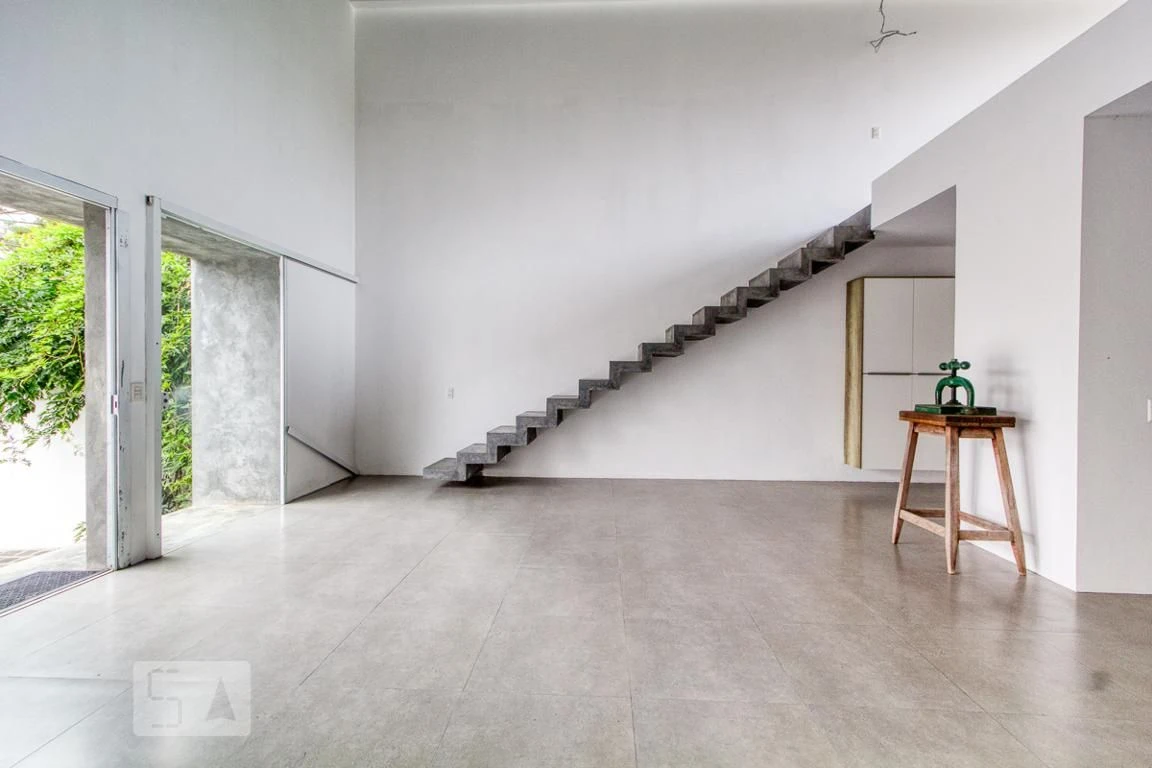 House with 3 bedrooms and 4 bathrooms with a closed kitchen — photo 5