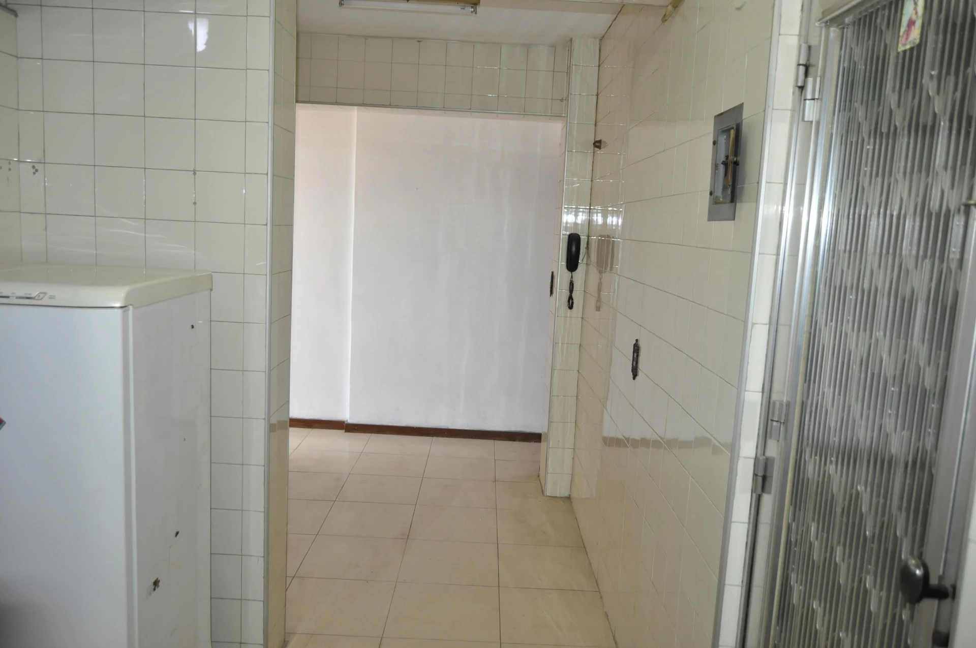 Furnished apartment, 64 m², with wood or laminate floors — photo 11