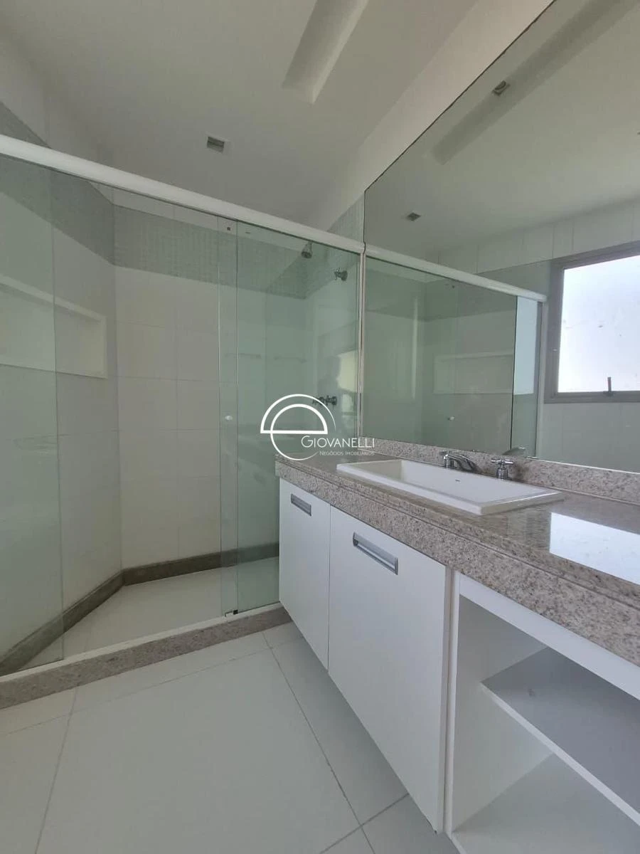 4-bedroom apartment with floor-to-ceiling windows — photo 23