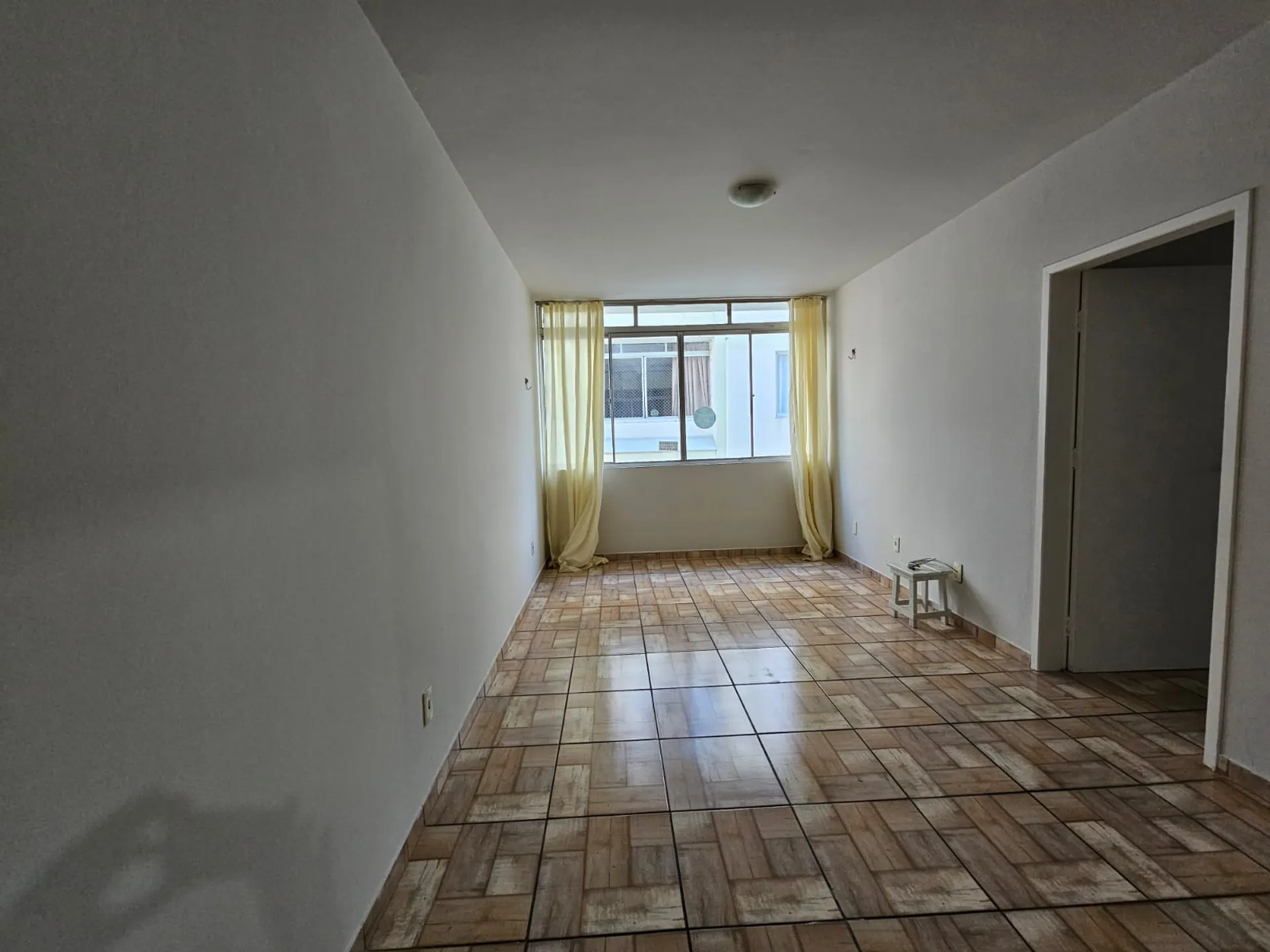 Apartamento de 81 m² con 3 habitaciones y cocina independiente — photo 2