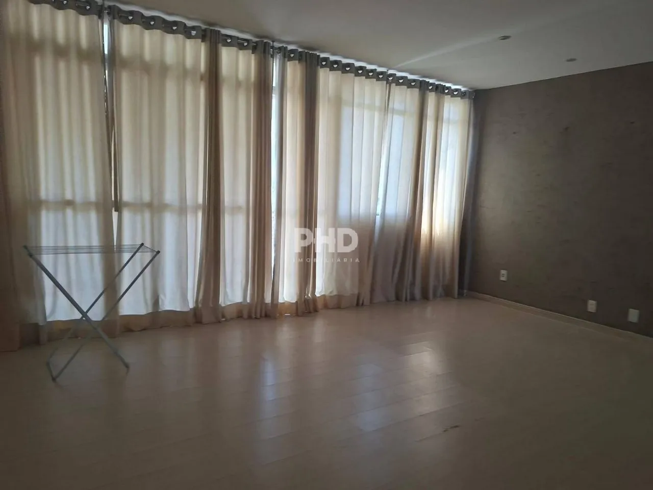 Apartamento com cozinha fechada e 5 banheiros — photo 20