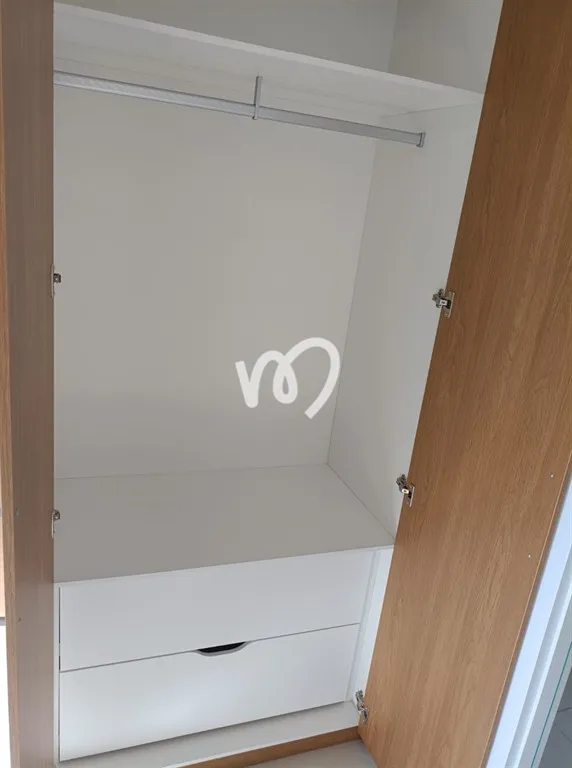 Unfurnished apartment with 1 bedroom and 2 bathrooms — photo 18