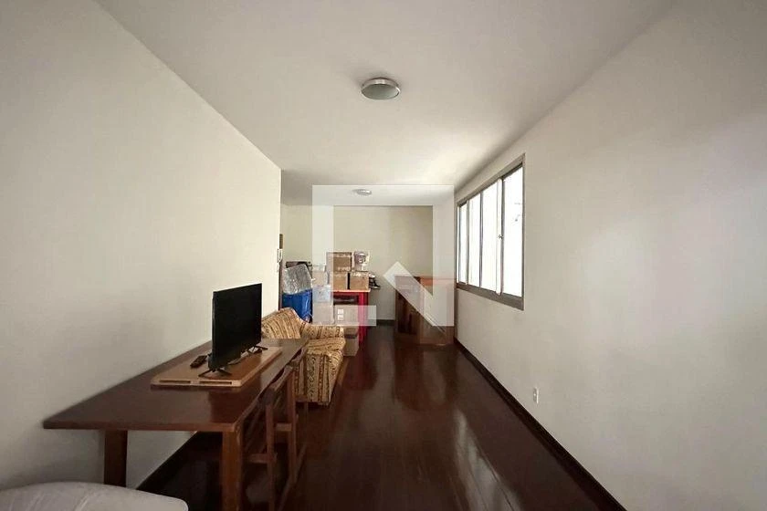 Glass-enclosed balcony in a 4-bedroom apartment, 113 m² — photo 43