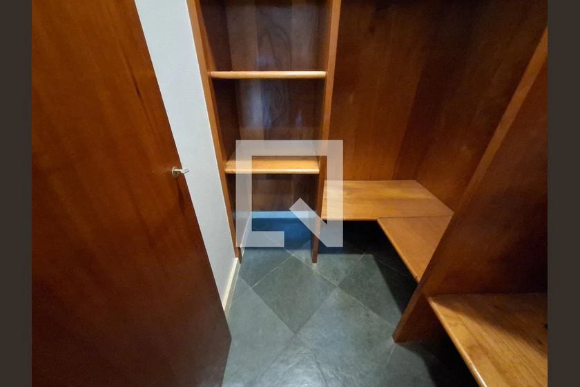 110 m² apartment with built-in wardrobes and a balcony — photo 18