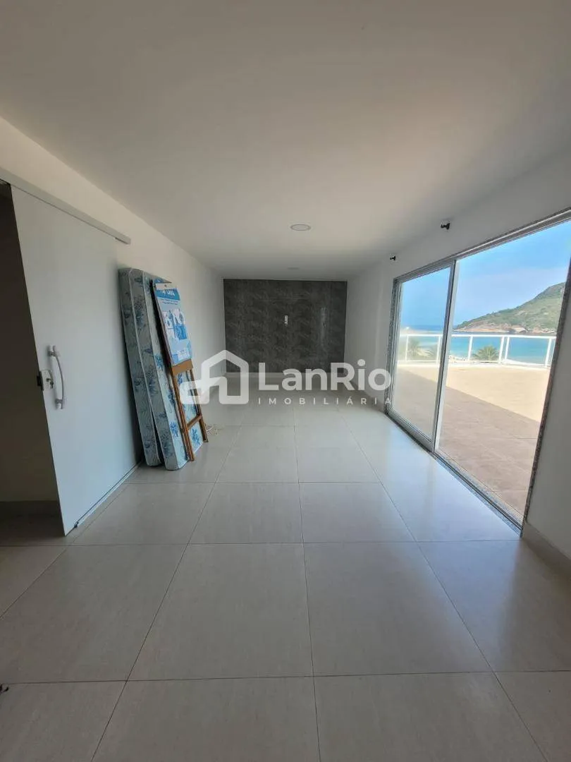 Water view in a 4-bedroom apartment, 240 m² — photo 4