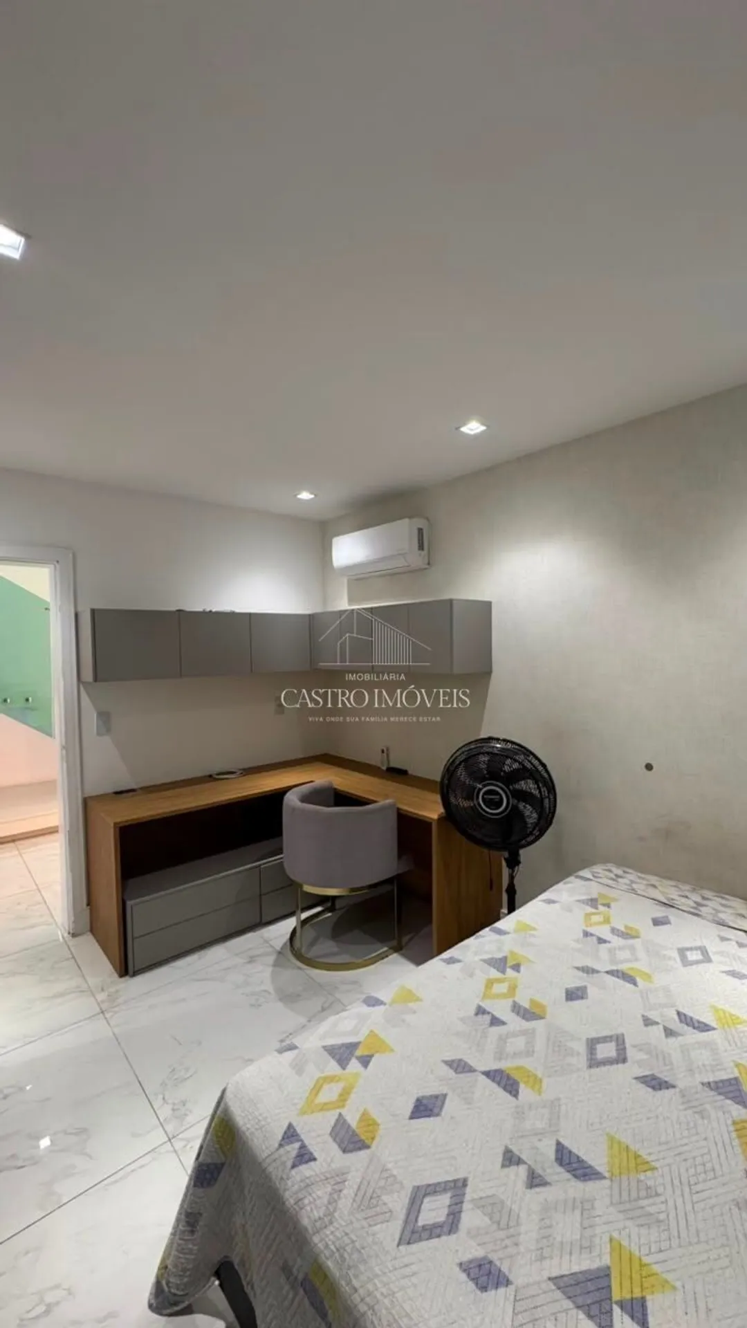 540 m² triplex house with 4 en-suite bedrooms — photo 23