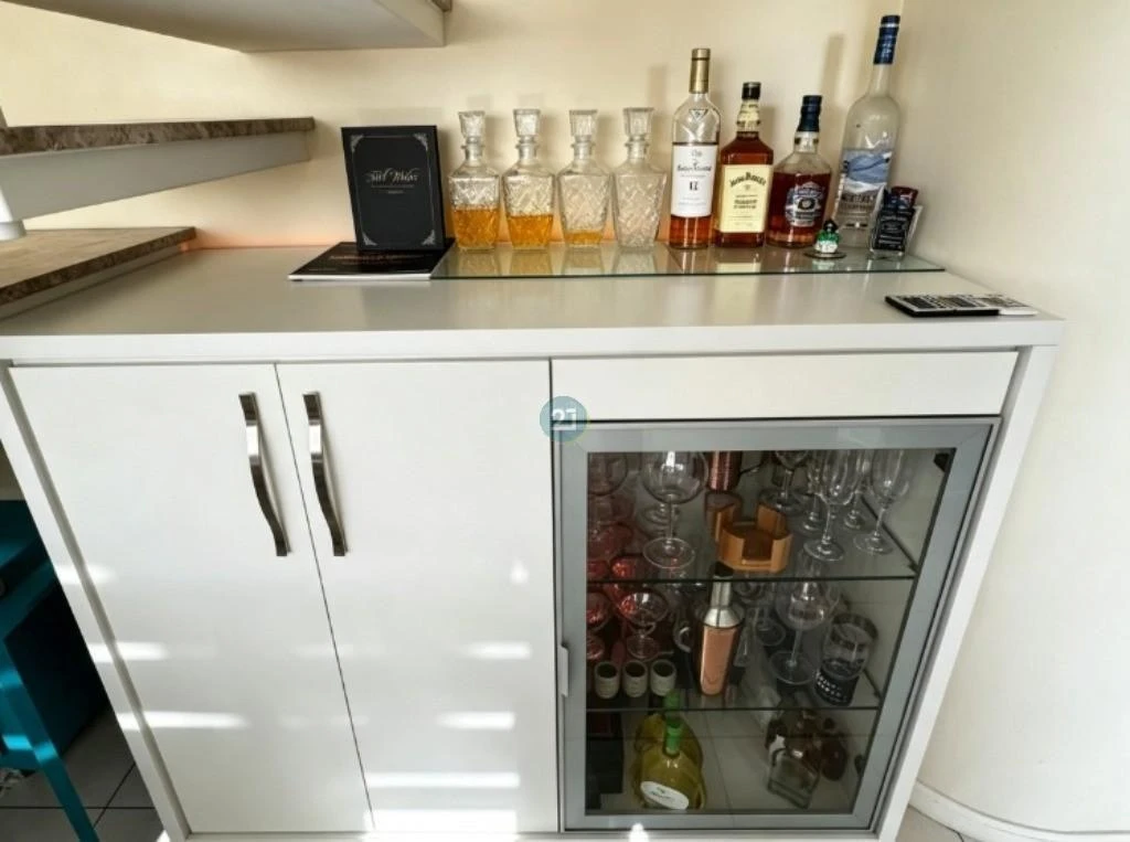 Apartamento dúplex amueblado con 3 suites y 2 plazas — photo 26