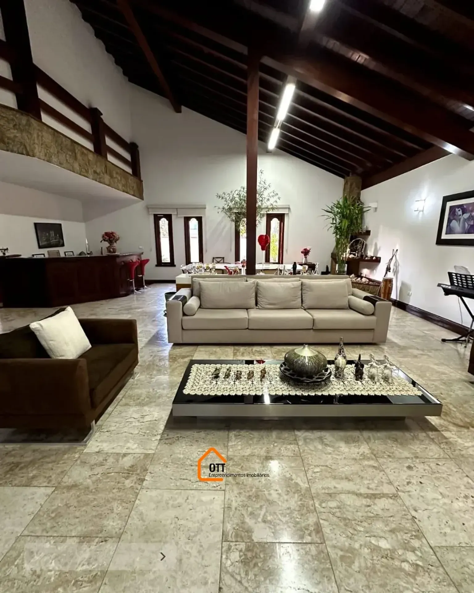Casa com varanda e churrasqueira 5 quartos e 5 banheiros — photo 18