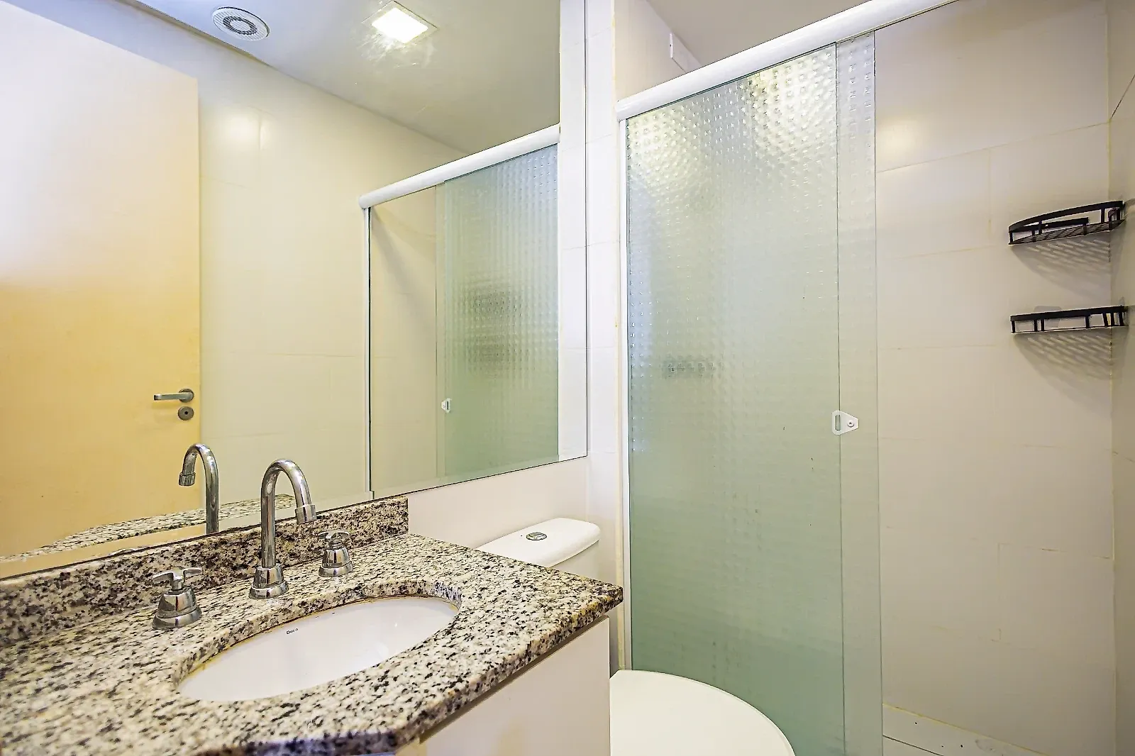 2-bedroom 63 m² apartment with a glass balcony — photo 19