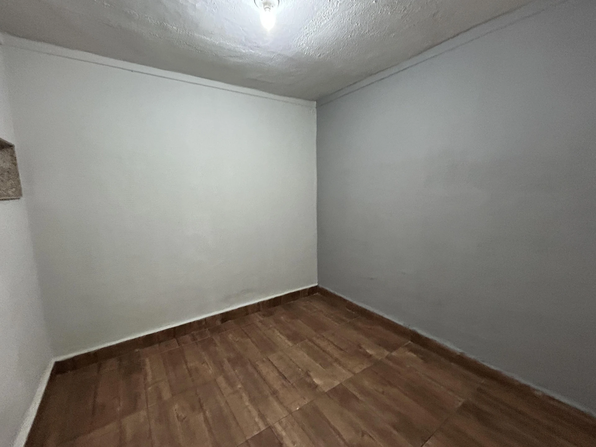 Rental house with 1 bedroom and 1 bathroom no parking — photo 19