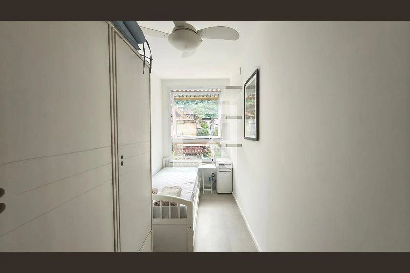 3-bedroom house with 290 m² and open-plan kitchen — photo 31
