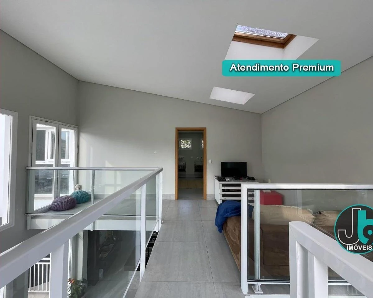 389 m² house with 4 bedrooms and an open-plan kitchen — photo 25