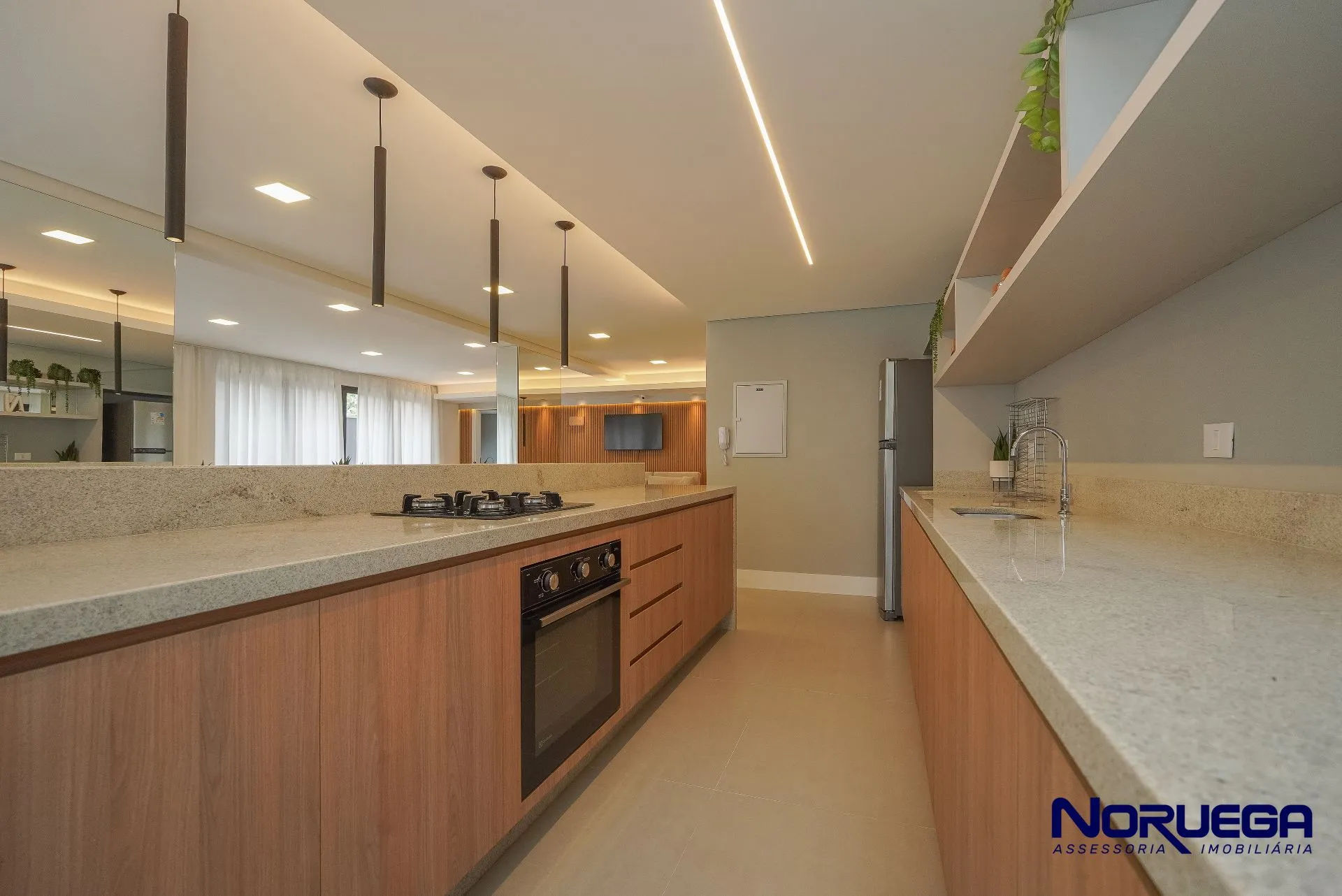 Apartment, 188 m², with a glass-enclosed balcony — photo 29