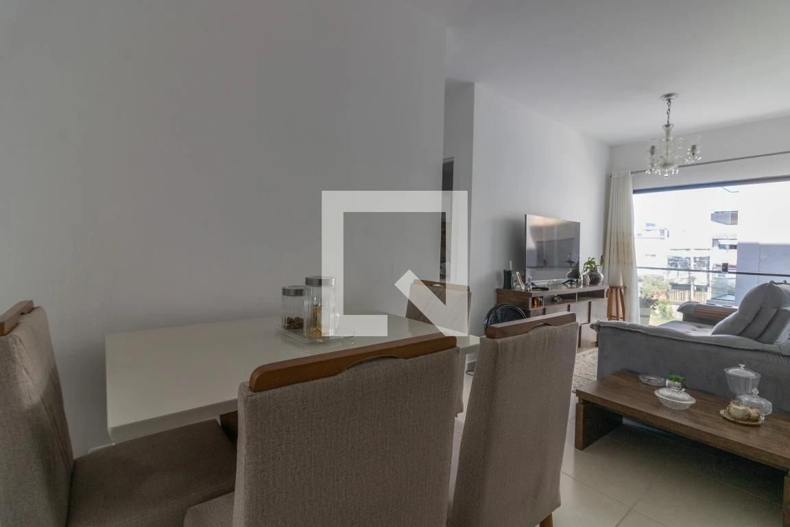 Apartamento mobiliado com 2 quartos e 1 banheiro — photo 15