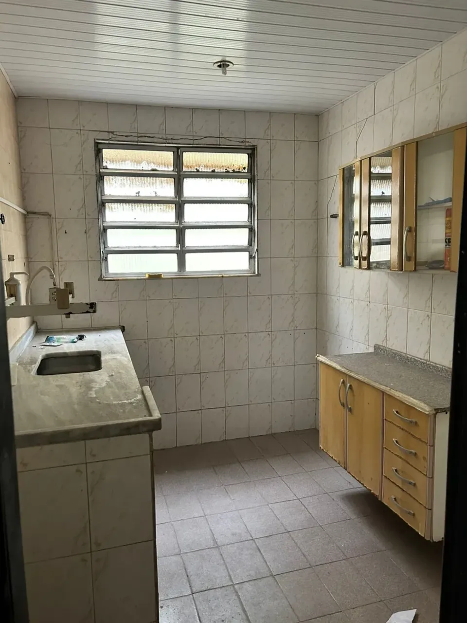 120 m² apartment with 2 bedrooms and parking; gas kitchen