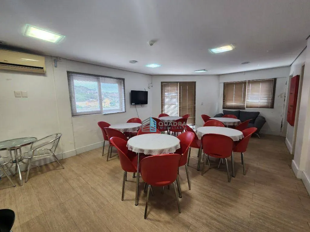Apartamento mobiliado com varanda fechada e 1 quarto — photo 18