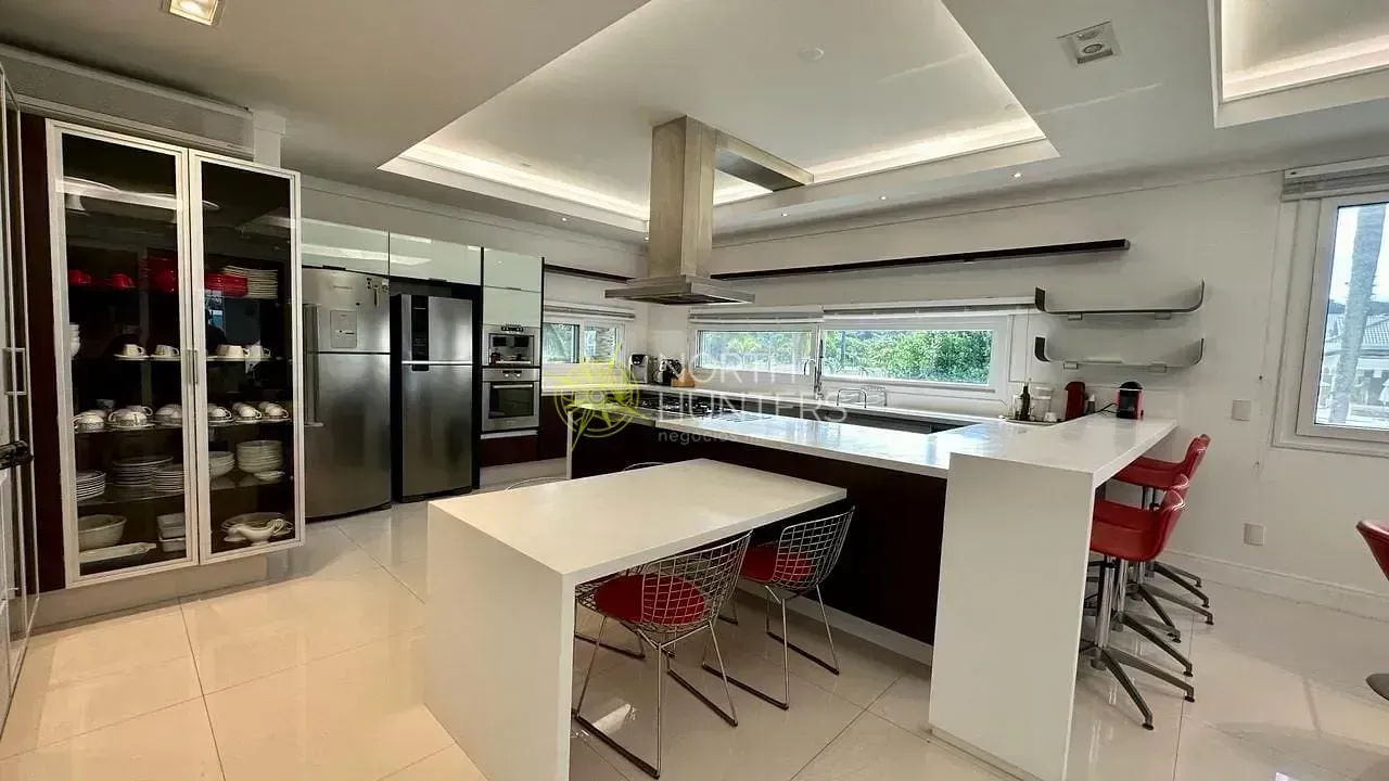Furnished house with 9 bedrooms and a gas open kitchen — photo 25