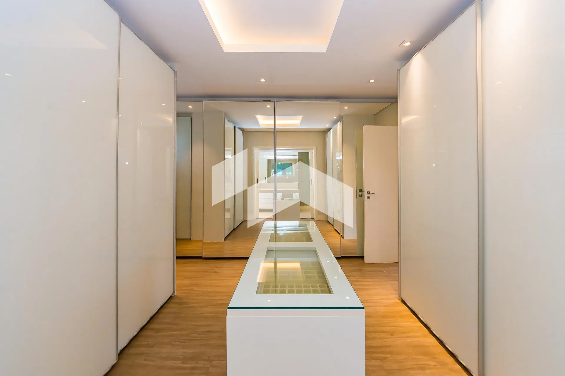 Unfurnished house with 4 en-suite bedrooms and 7 baths — photo 41