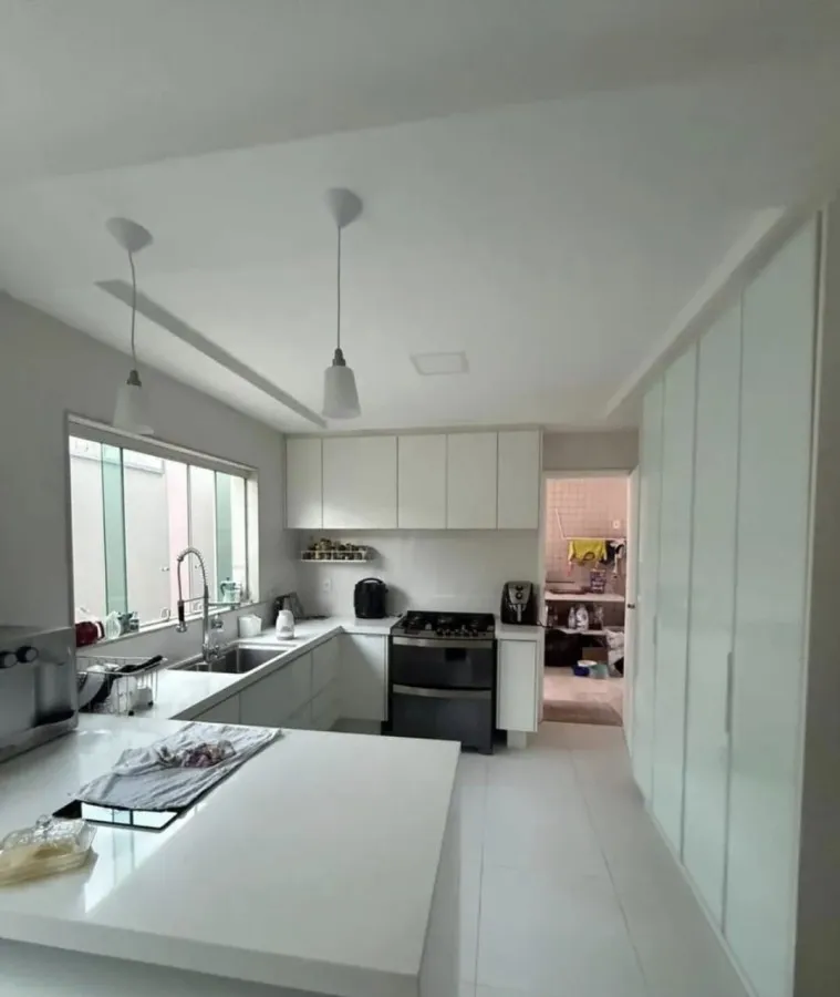 400 m² house with a bathtub and a mountain view — photo 2