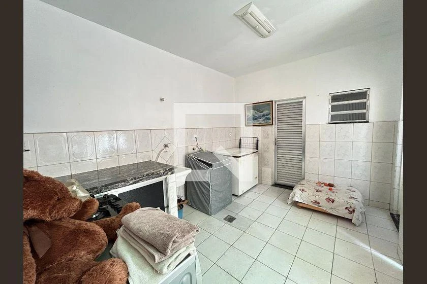 Furnished house with 4 bedrooms and 2 bathrooms — photo 25