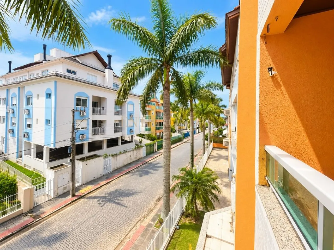 One-bedroom, 46 m² apartment in Florianópolis — photo 16