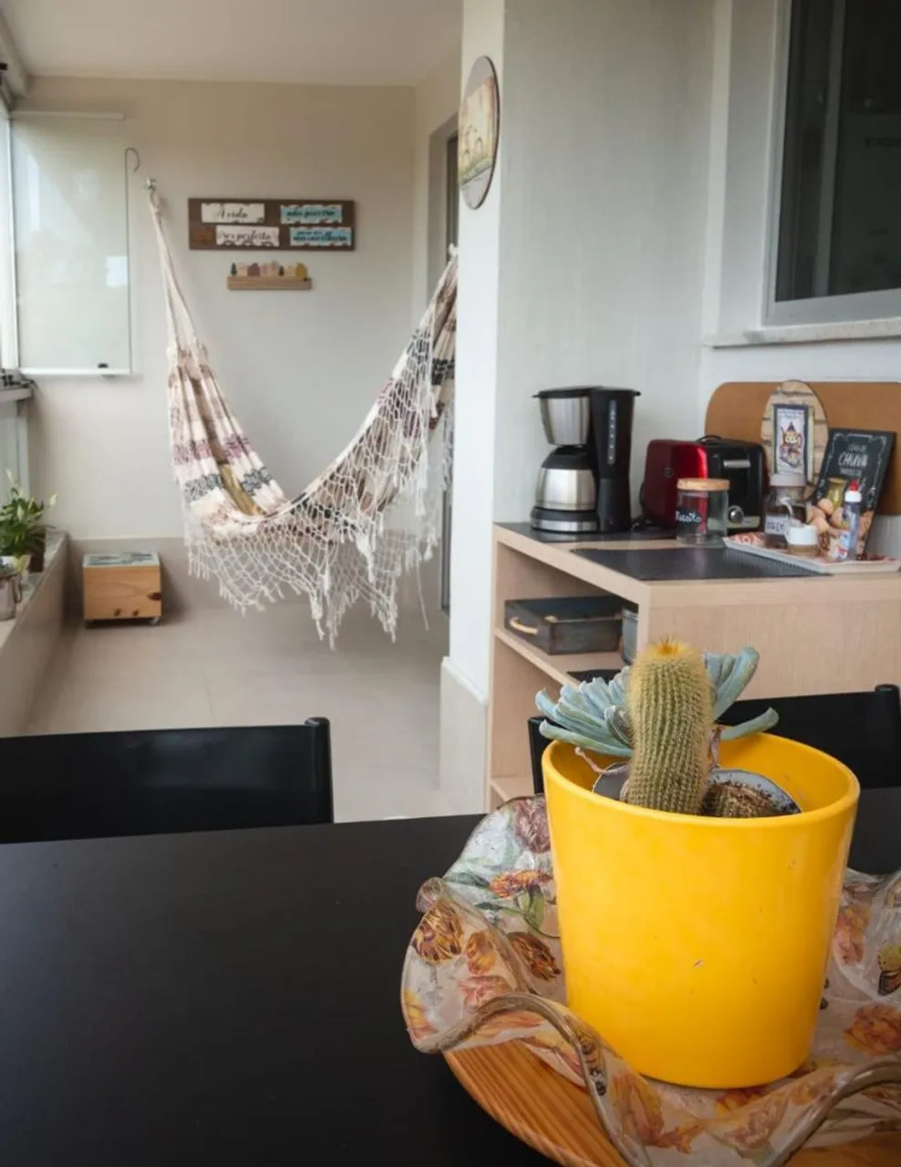 2-bedroom apartment with a glass-enclosed balcony — photo 9