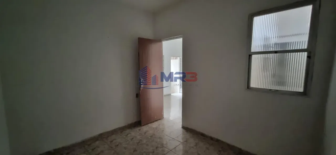 Unfurnished rental house with 2 bedrooms and 1 bathroom — photo 8