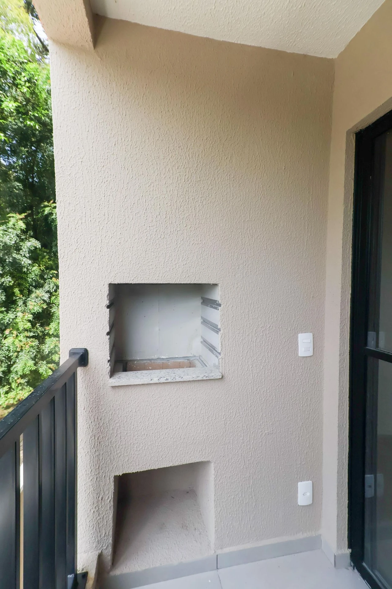 3-bedroom apartment with a park view in Curitiba — photo 4