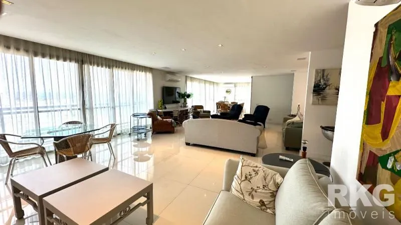 Apartamento mobiliado com 4 quartos e 5 banheiros — photo 21