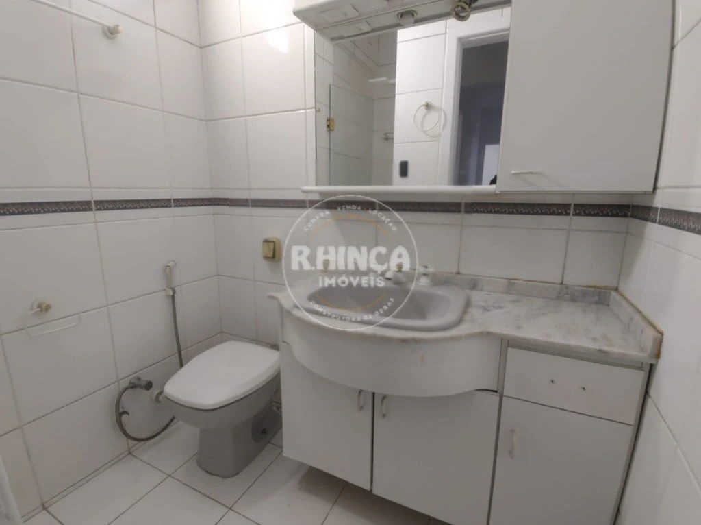 Apartamento com piso de madeira ou laminado, Centro — photo 4