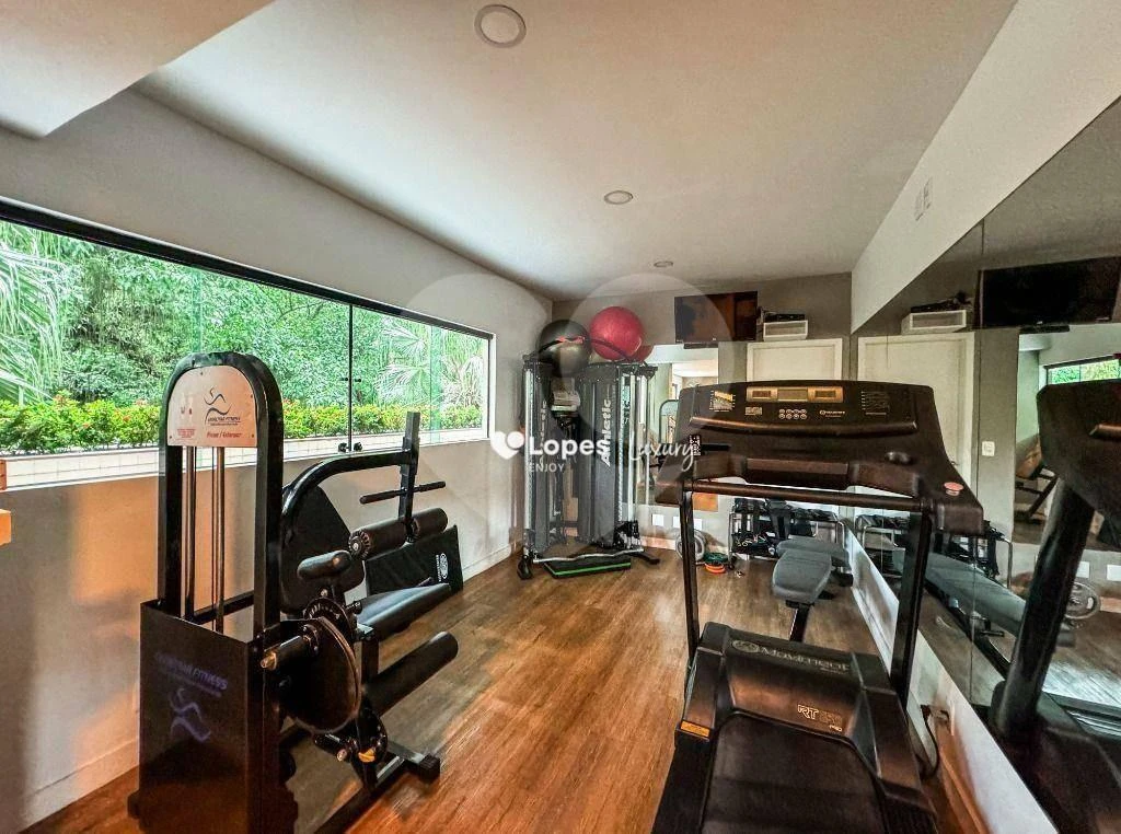 158 m² duplex penthouse with 3 bedrooms and 4 bathrooms — photo 39