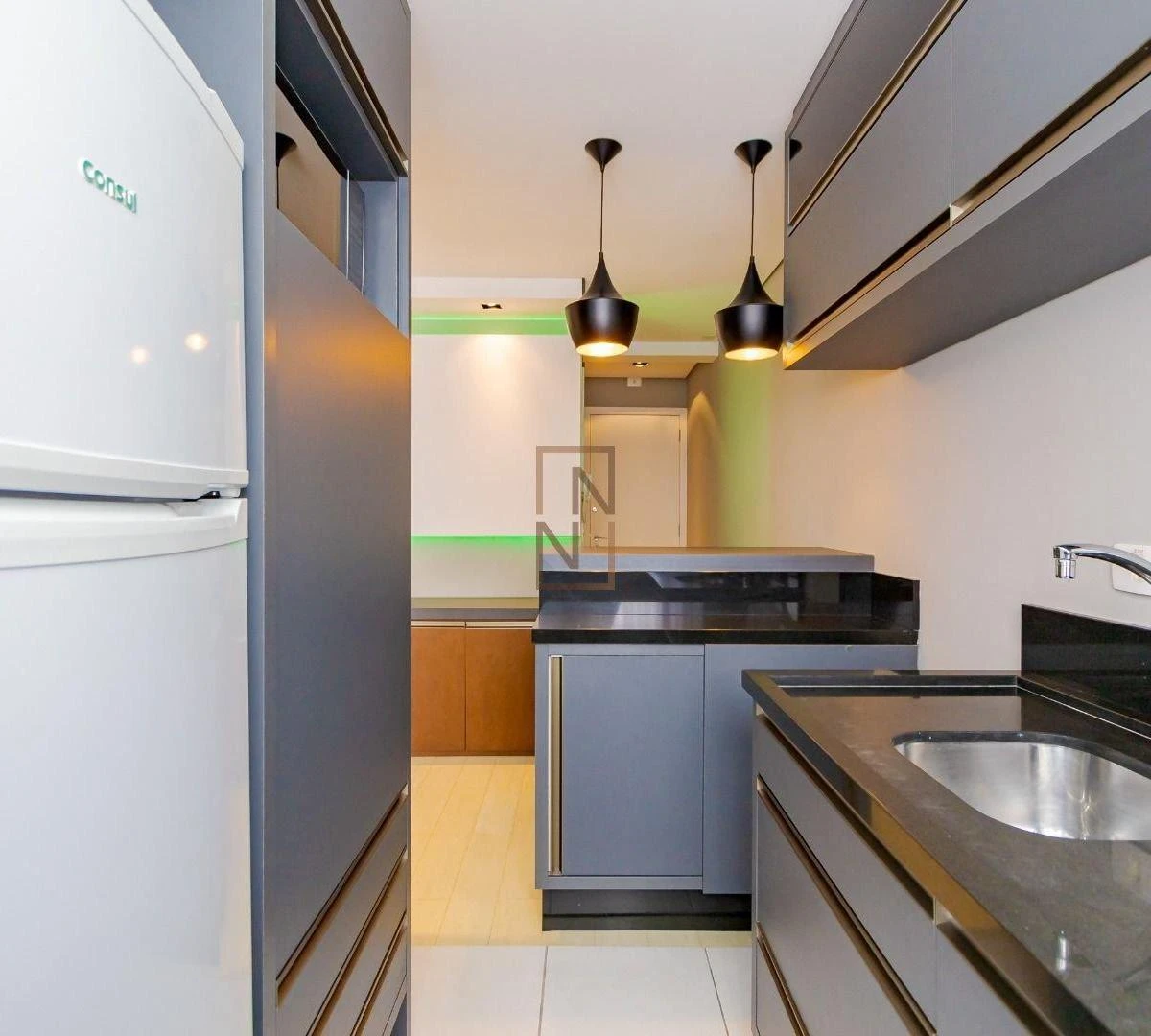 One-bedroom apartment in a building with a sauna — photo 10