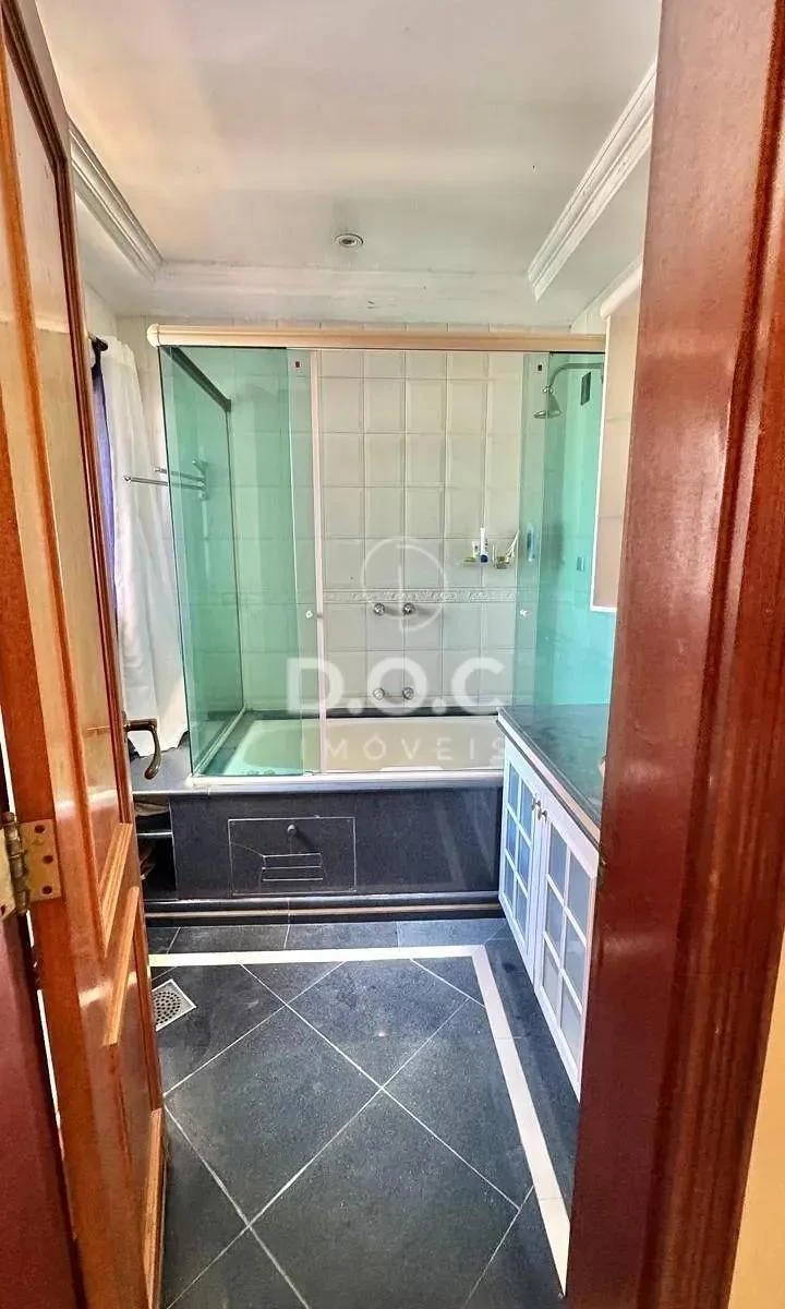 Apartamento de 300 m² com 4 quartos e 3 suítes — photo 7