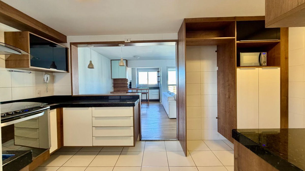 3-bedroom apartment with a home office — photo 16