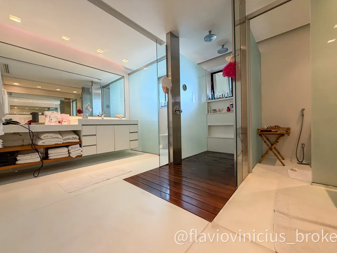 Apartamento mobiliado de 400 m² com 4 suítes e jardim — photo 30