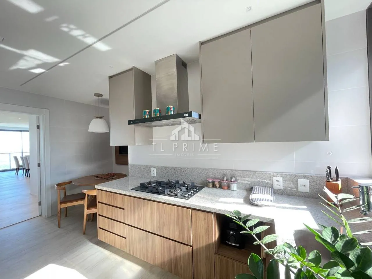 Rental apartment with balcony and 3 bedrooms — photo 32