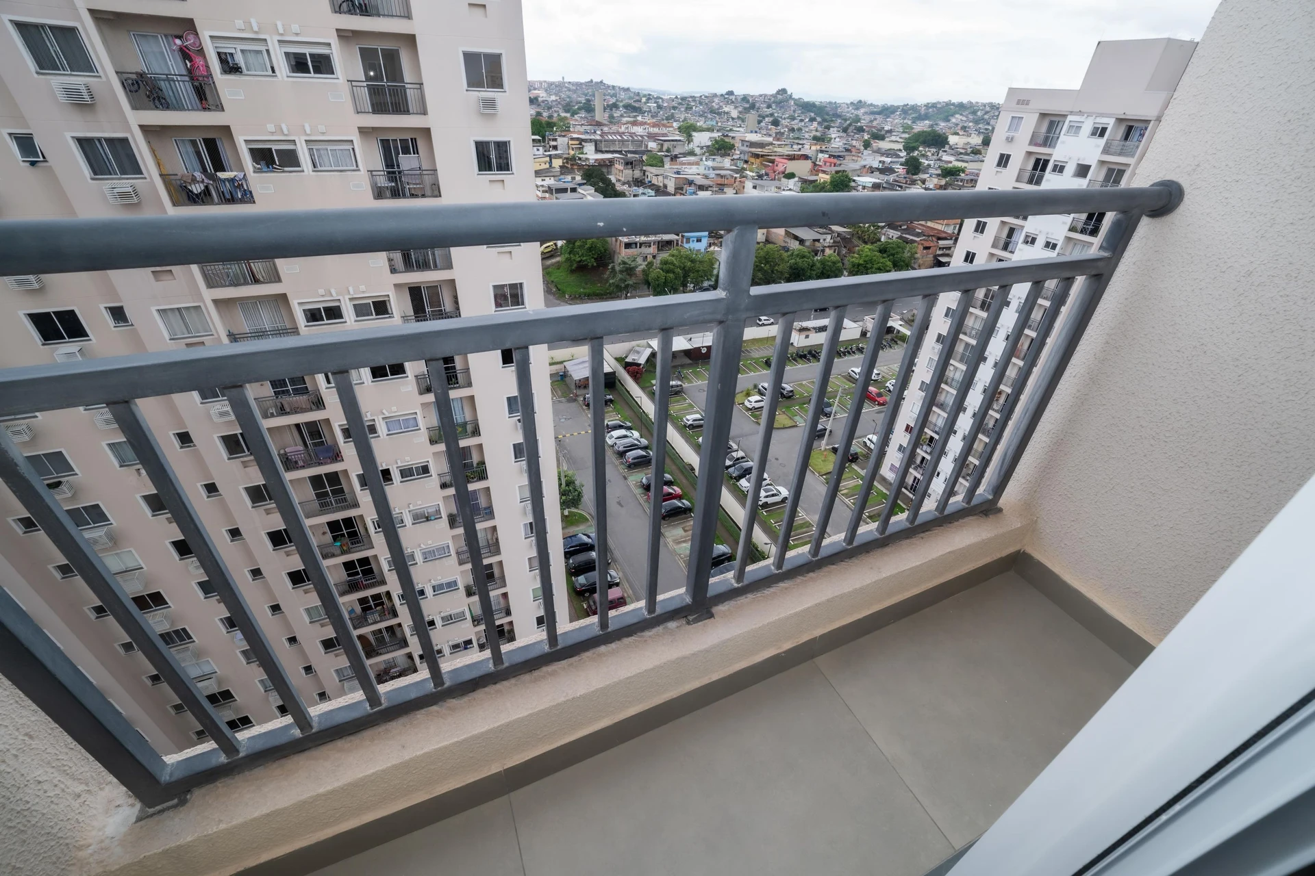 2-bedroom apartment in a building with a gym
