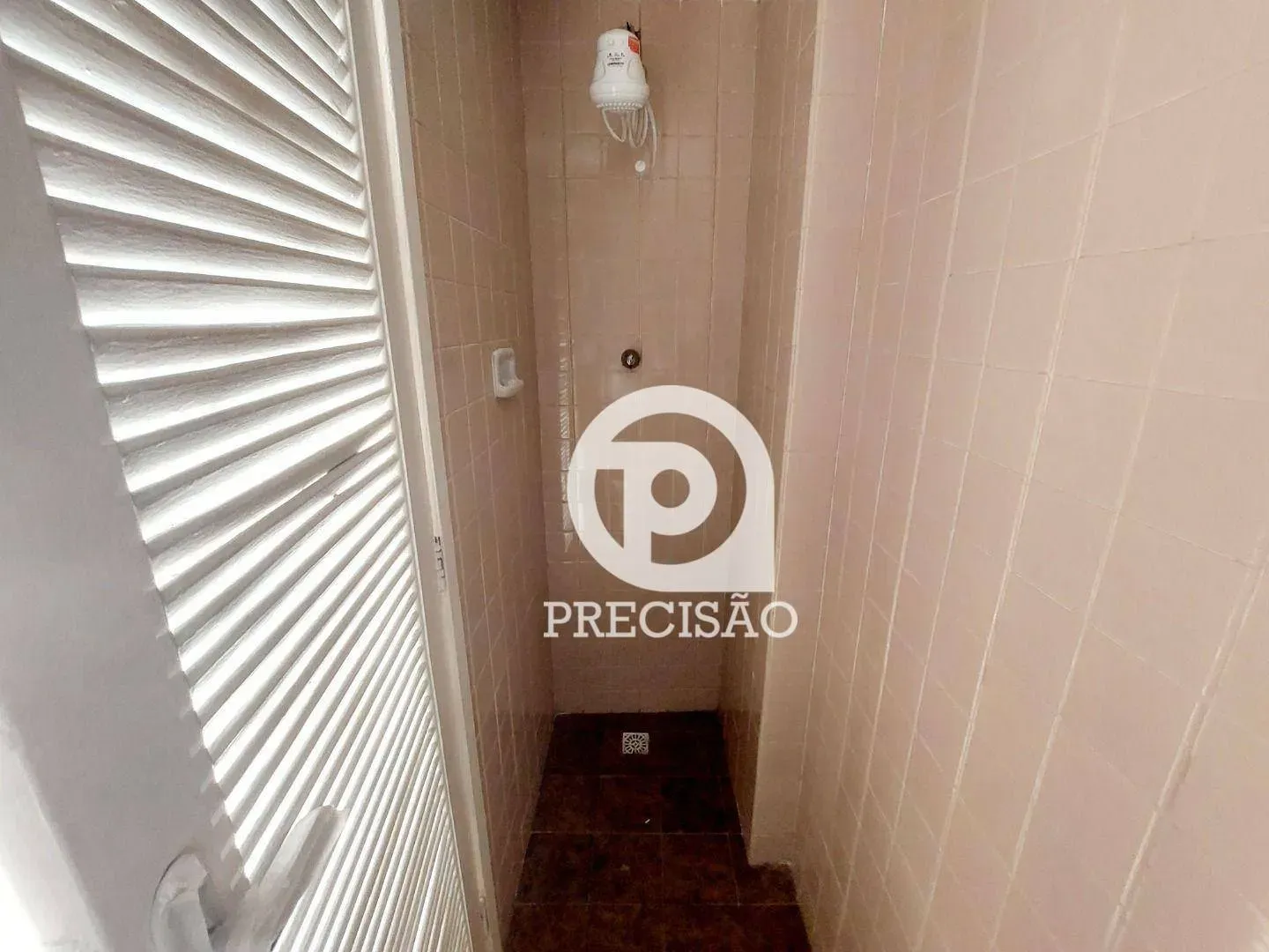 70 m² apartment with laundry area and 1 bedroom — photo 25