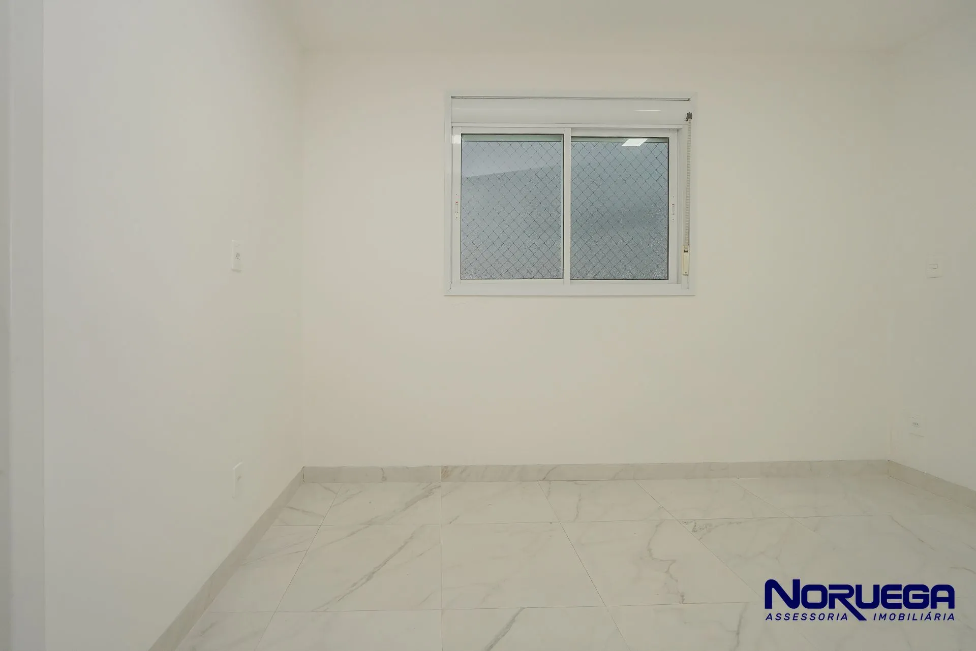 3-bedroom apartment, 1 with its own bathroom, 108 m² — photo 18