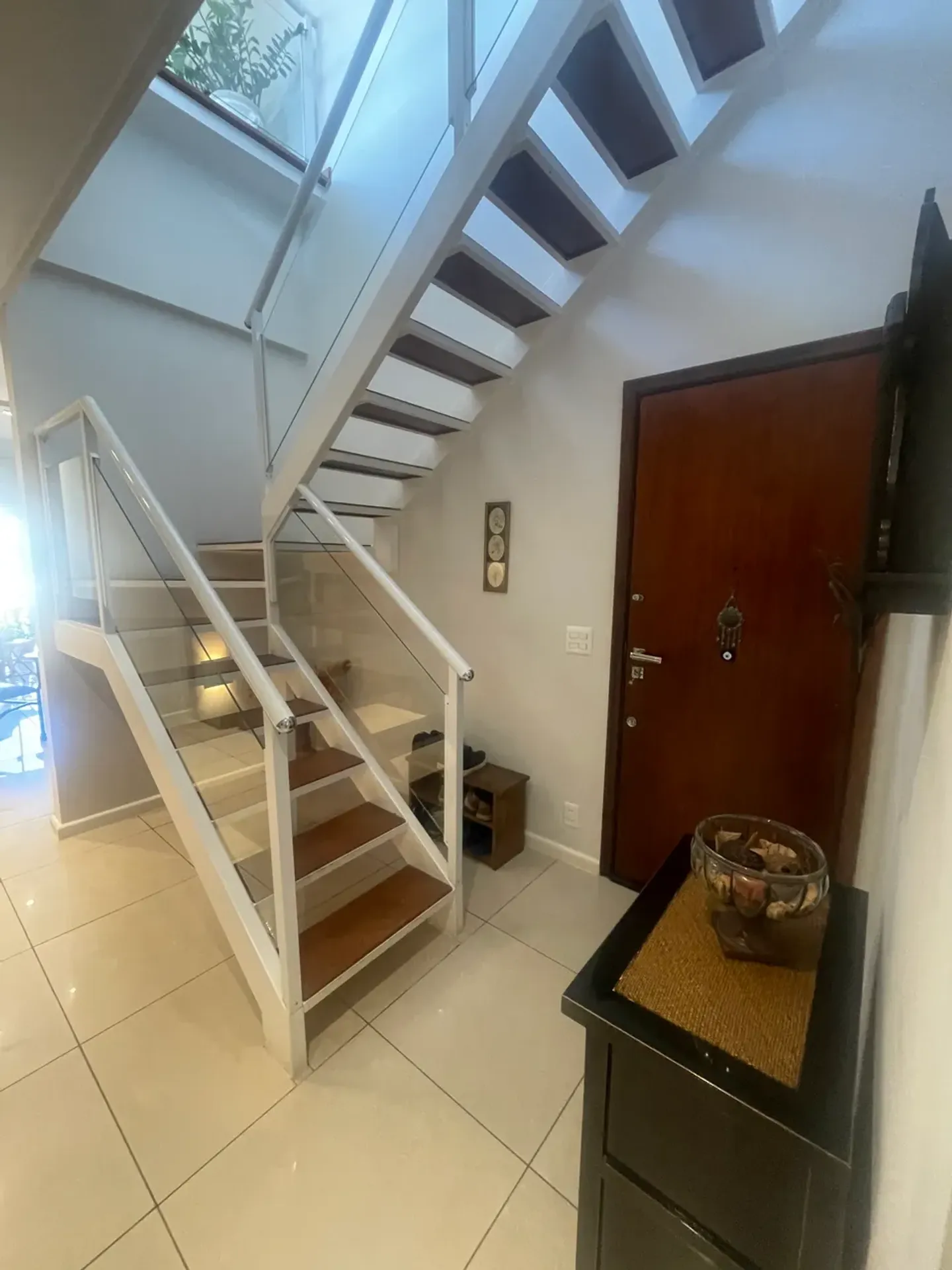 Furnished apartment with 4 bedrooms and 4 bathrooms — photo 7