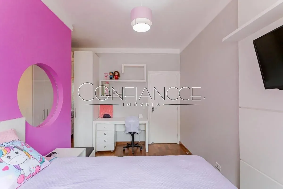 House with 4 en-suite bedrooms and 6 parking spaces — photo 27