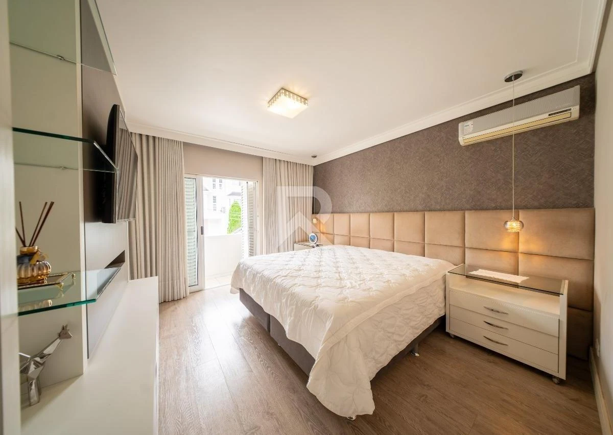 Furnished house, 400 m², with a bathtub — photo 7