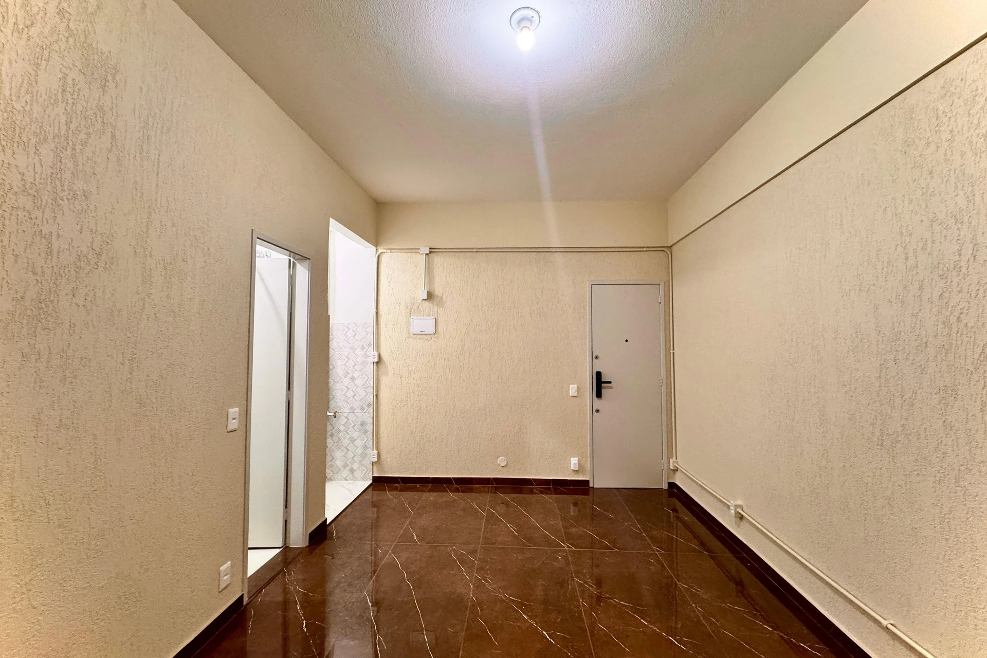 Studio for rent with 1 bedroom and a kitchenette — photo 8