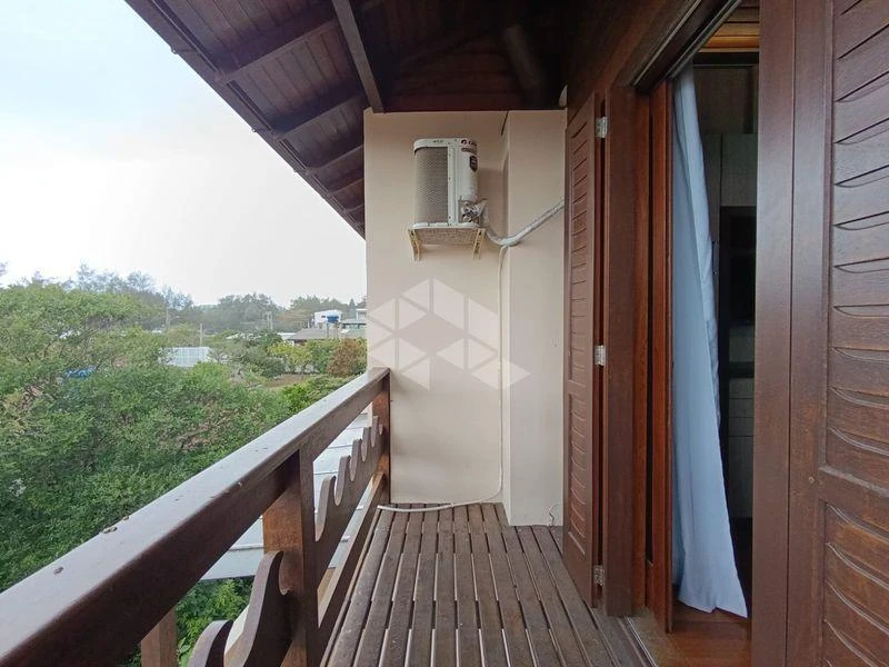 Casa de 3 dormitorios con balcón gourmet en Florianópolis — photo 8