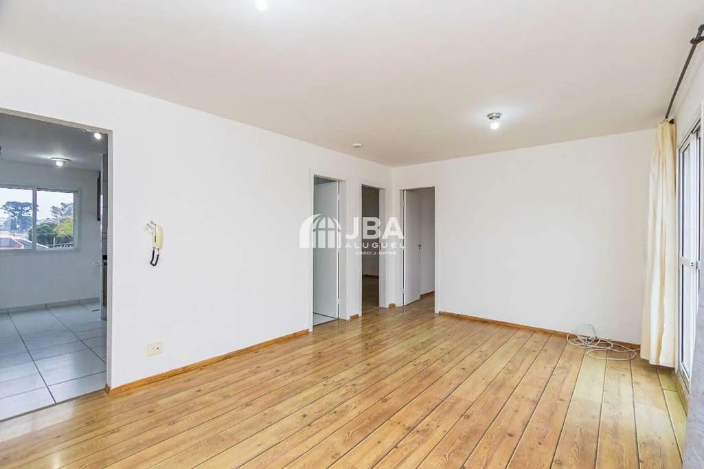2-bedroom apartment with balcony and wood floors — photo 5