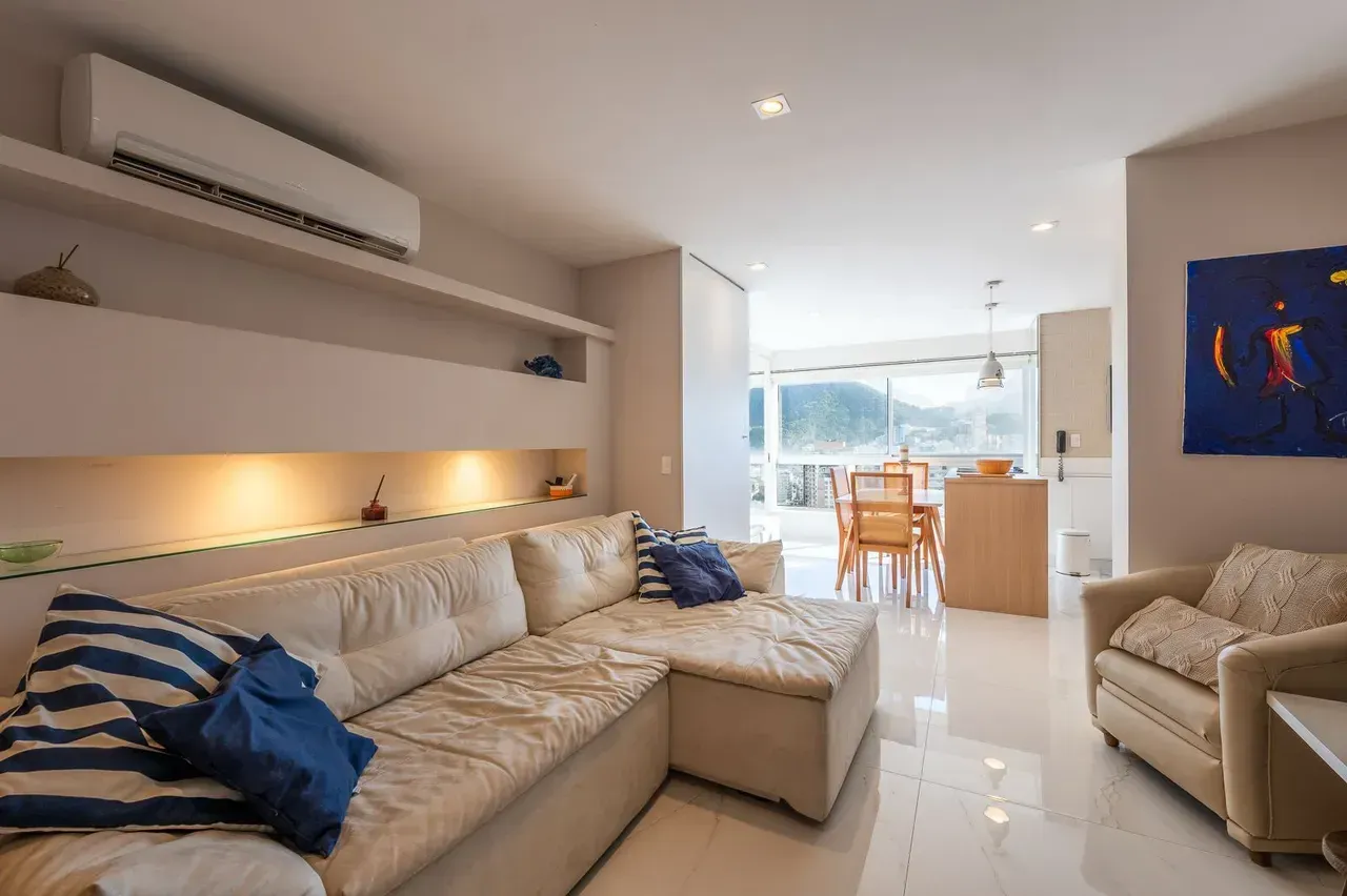 Furnished 1-bedroom apartment with 2 bathrooms