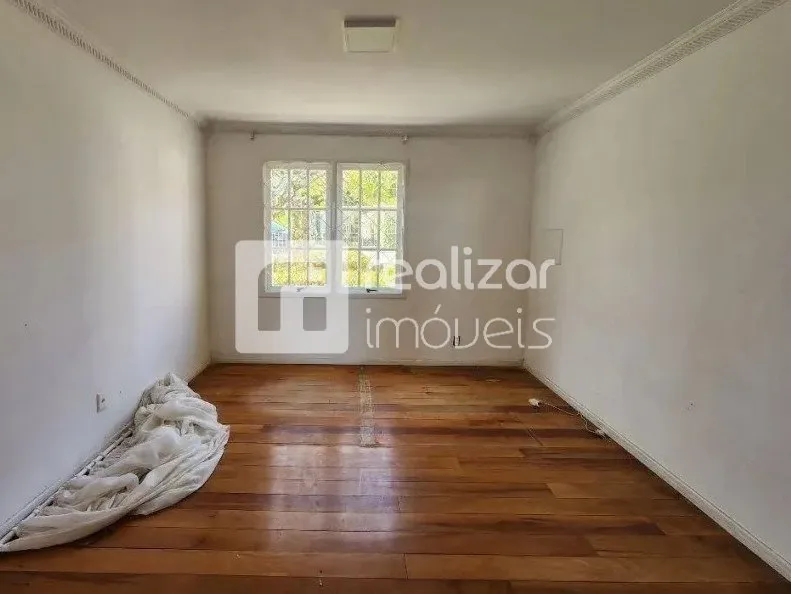 8-bedroom house with 566 m² and 4 covered parking — photo 33