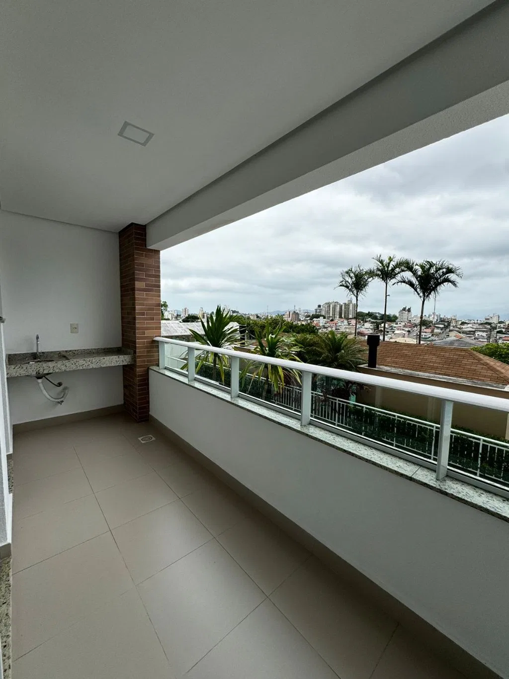 2-bedroom apartment with a private BBQ in Florianópolis — photo 4
