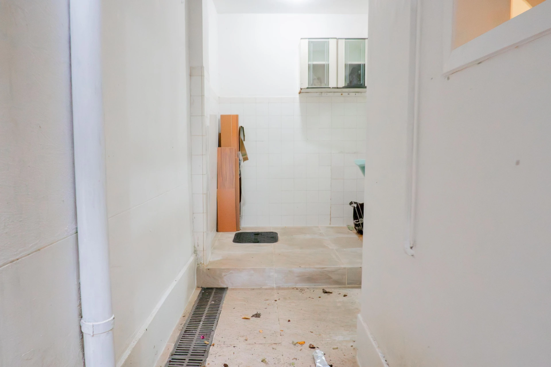 Apartment, 46 m², with wood or laminate floors — photo 2